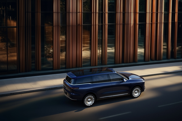 33.69万元起，上汽旗舰?智己LS9正式开启预售 以全球巅峰科技，颠覆30万级大六座SUV格局