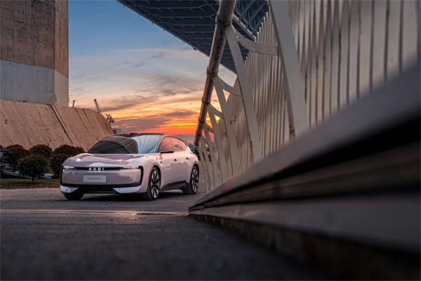 一竞技官网：好企业应该具备的三重特质