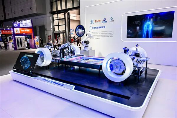 当技术开花、改革结果：上汽的“硬核反攻”