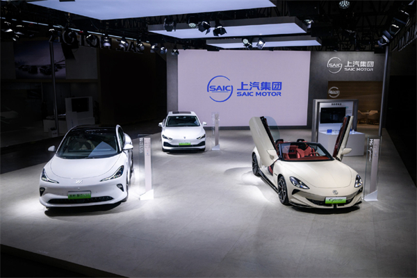 当技术开花、改革结果：上汽的“硬核反攻”